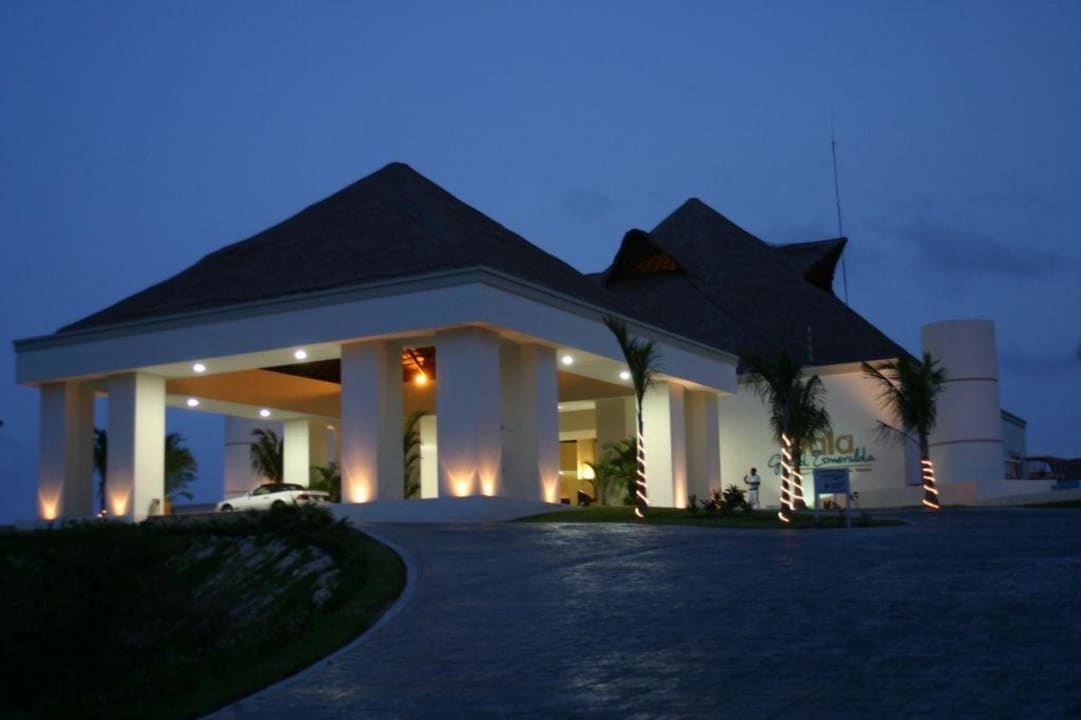 Lobby BlueBay Grand Esmeralda