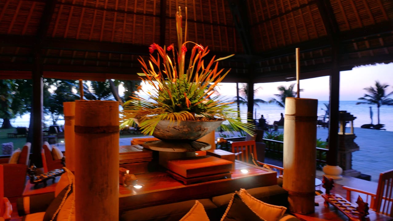 Tokek Bar Hotel The Oberoi Lombok