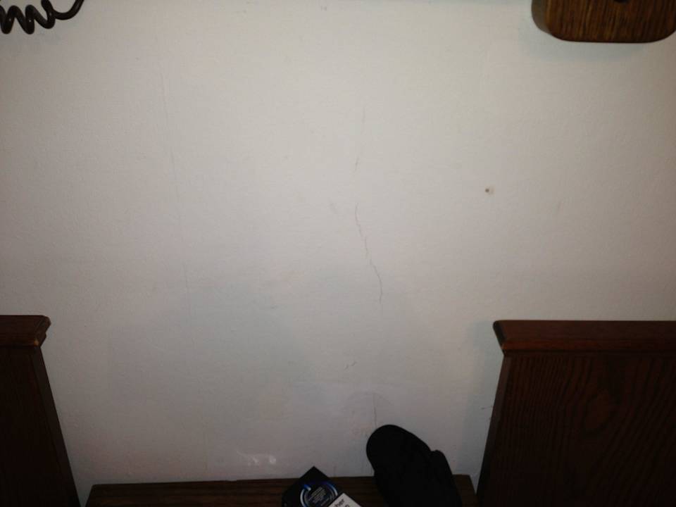 Die wände dreckig Gasthof Lindenhof Breitenlee