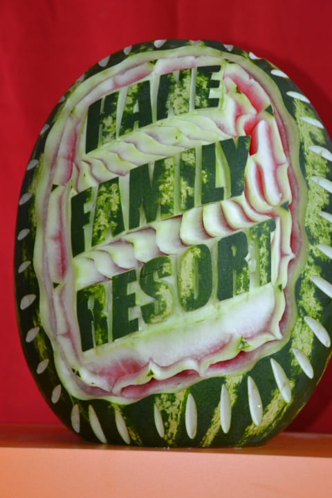 Melonenschnitzerei die1 Hane Family Resort