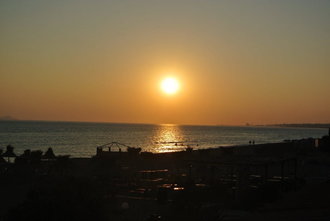 Sonnenaufgang Yianna Caravel By Checkin