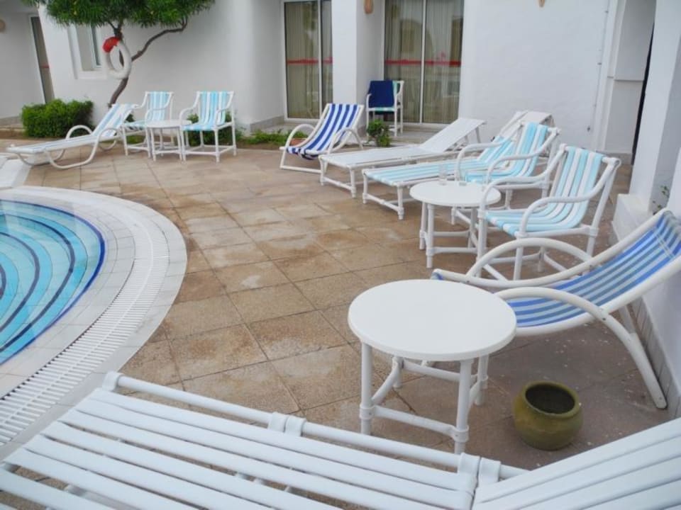 Pool im Nebengebäude Le Enjoy Djerba Hotel