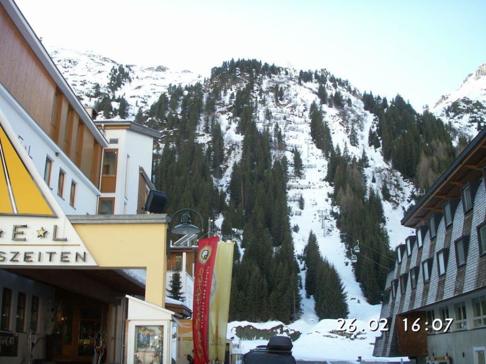 Katzensprung zum Skilift Hotel Vier Jahreszeiten