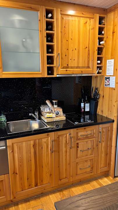 Zimmer Stonewell Cottages and Vineyards