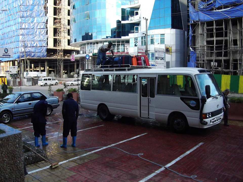 Hotelauffahrt  Hotel Kaleb