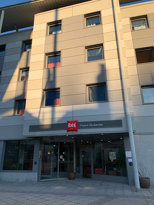 Lobby Hotel Ibis Madrid Alcobendas