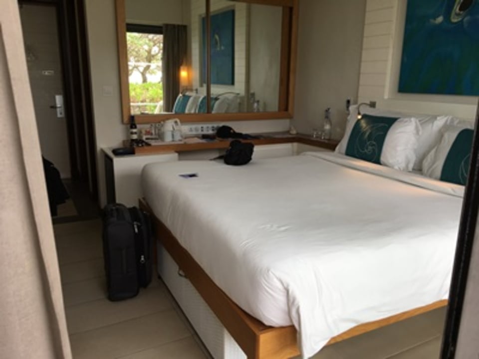 1000er Zimmer Meerblickzimmer unter Pool Radisson Blu Poste Lafayette Resort & Spa - Adults only