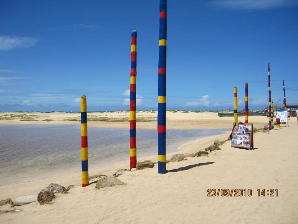 Hinter Strandeingang, Weg zu den Liegen Hotel Riu Funana