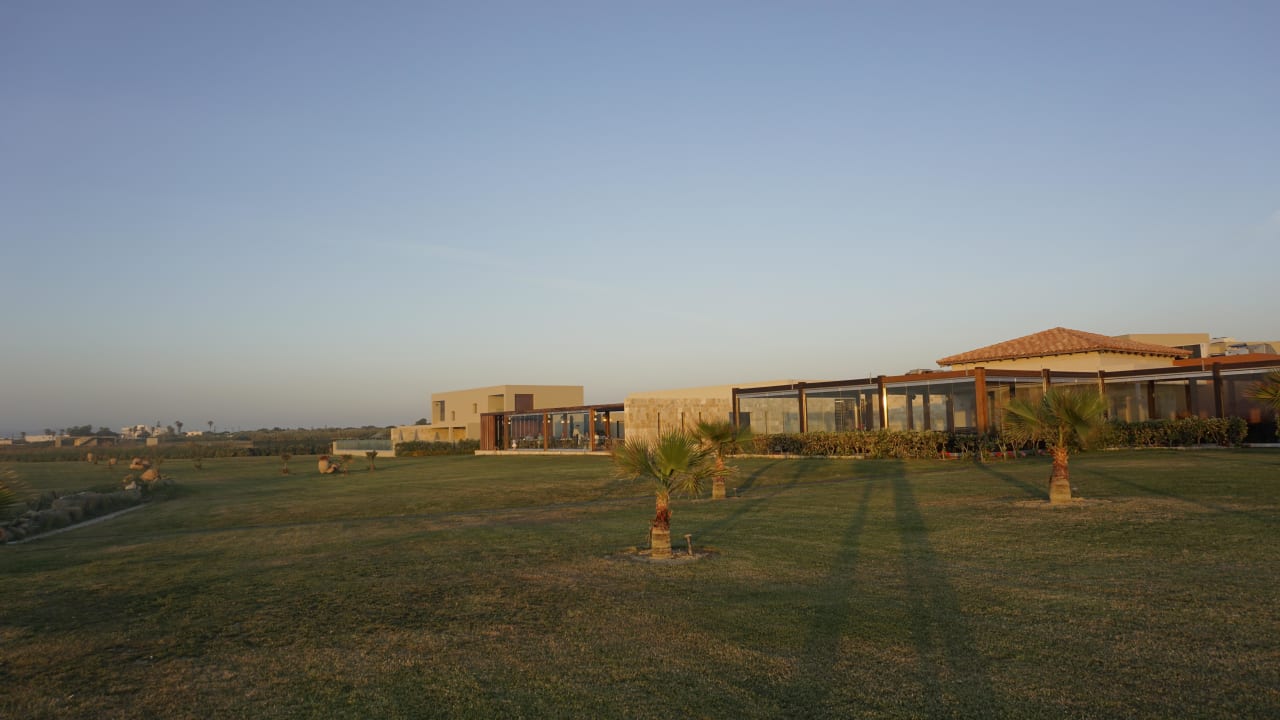 Blick auf das A la Cart und Beach Restaurant Astir Odysseus Kos Resort & Spa