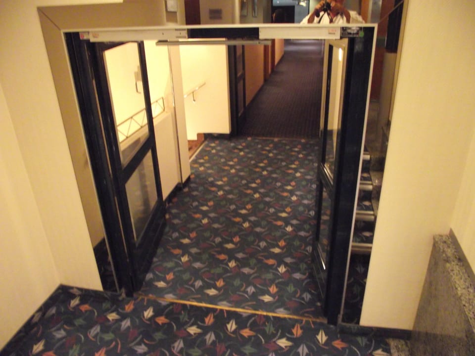 Flur Leonardo Hotel Hannover Airport