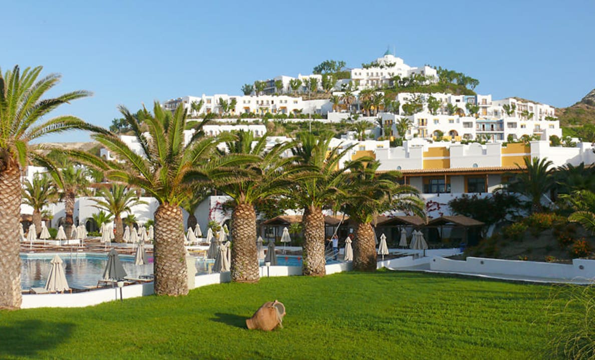 Hotelanlage vom Pool aus gesehen Lagas Aegean Village
