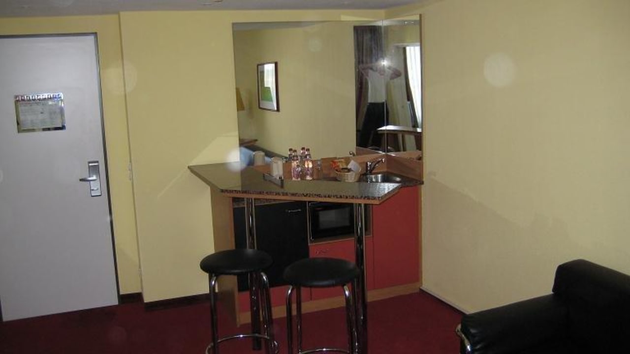 Minibar und Theke NH Collection Hamburg City