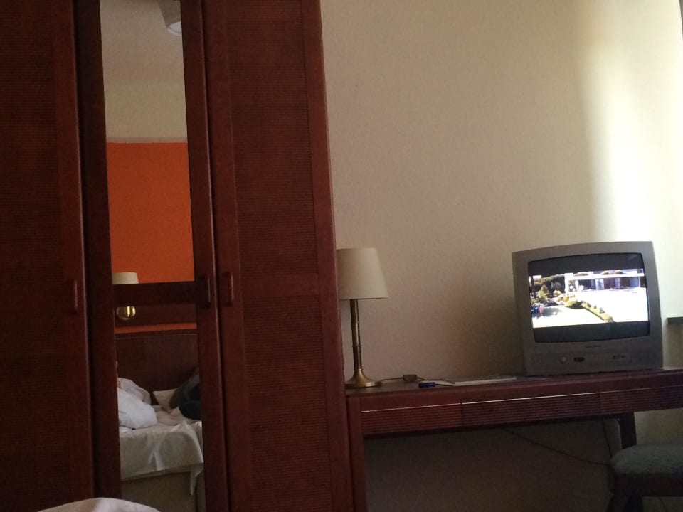 eins der neu renovierten Zimmer  Sauerland Alpin Hotel