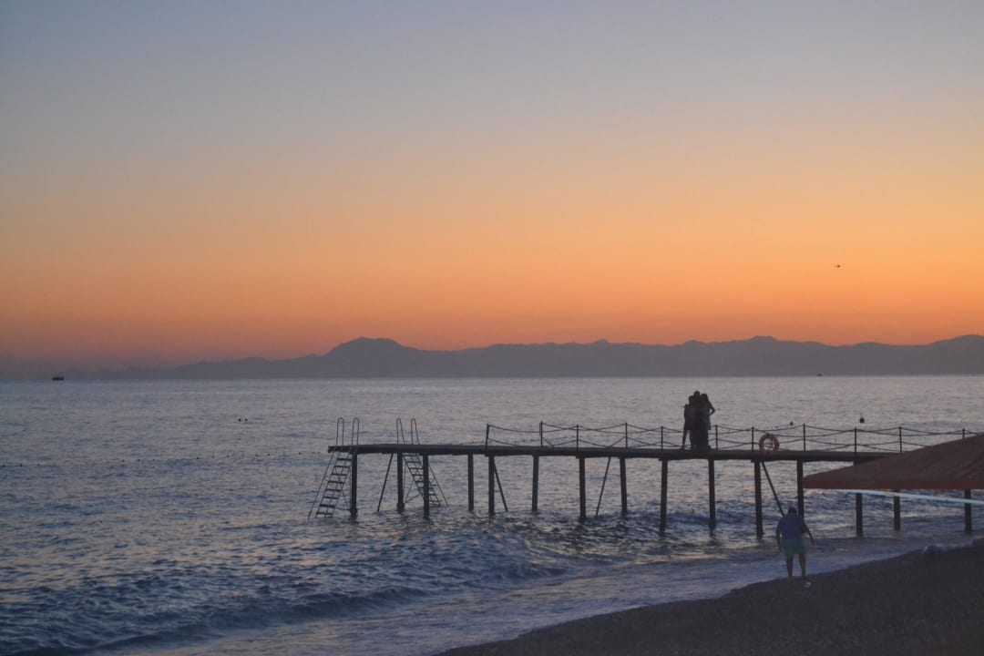 Der Steg an unserem Abschnitt des Strandes Ali Bey Club