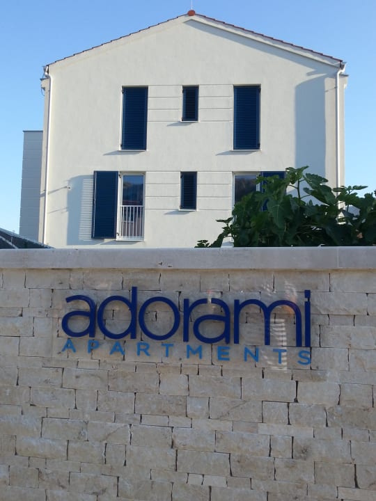 Außenansicht Adorami Apartments