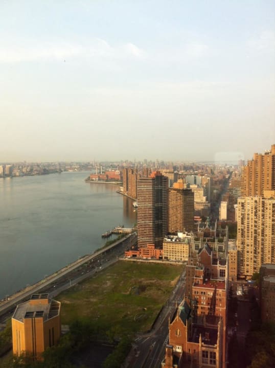 Ausblick vom Zimmer  Millennium Hilton New York One UN Plaza