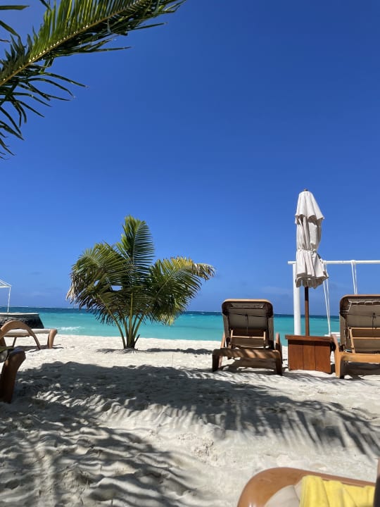 Strand Centara Ras Fushi Resort & Spa Maldives