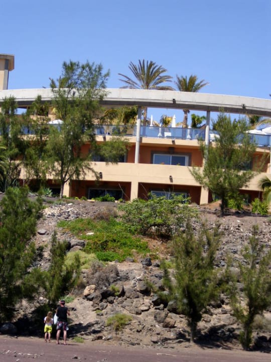Blick vom Wanderweg am Strand auf die 1- 3. Etage Iberostar Selection Fuerteventura Palace