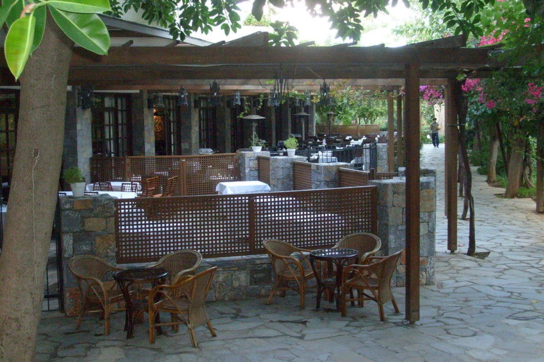 Italienisches Restaurant außen Apollonia Beach Resort & Spa