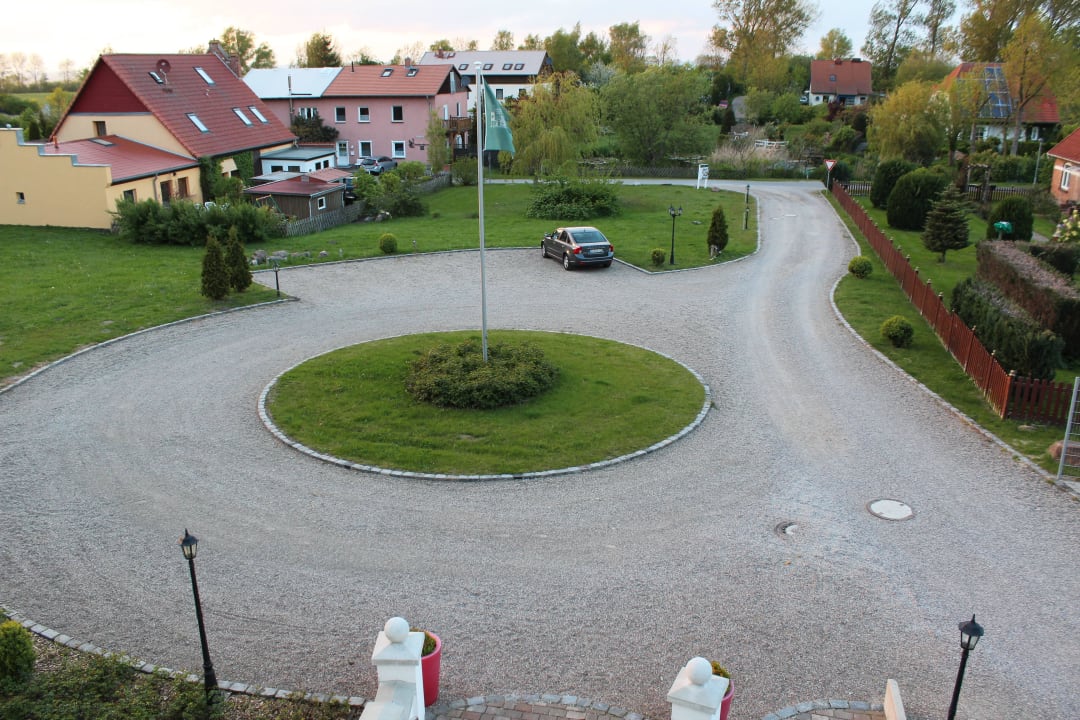 Gutsschloss Rerik - Auffahrt Ferienwohnung Audrey Gutsschloss Rerik
