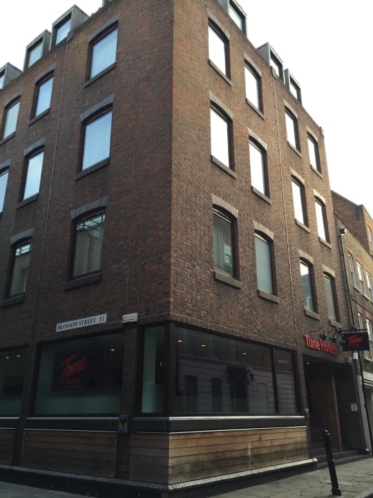 Hotel von außen Point A Hotel London Liverpool Street