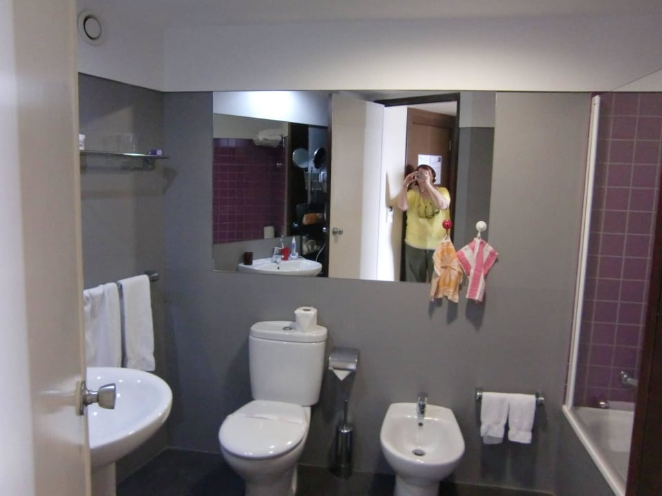 Badezimmer - schön geräumig Rocamar Exclusive Hotel & Spa