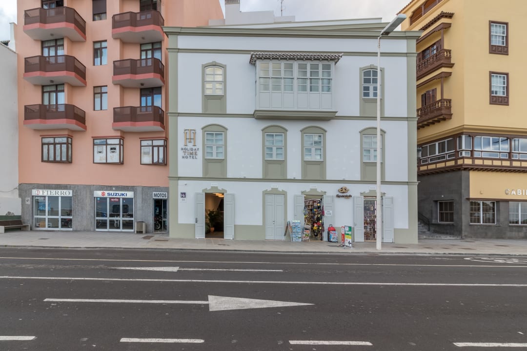 Außenansicht Holiday Time Hotel