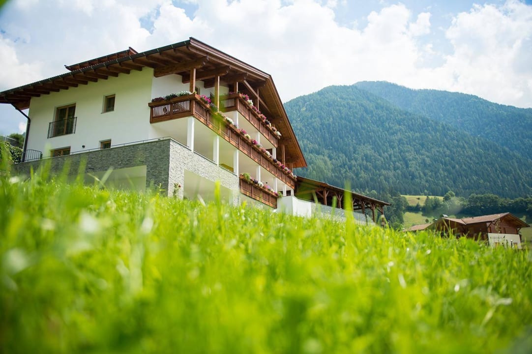 Residence Mairhof - Lage im Grünen Residence Mairhof