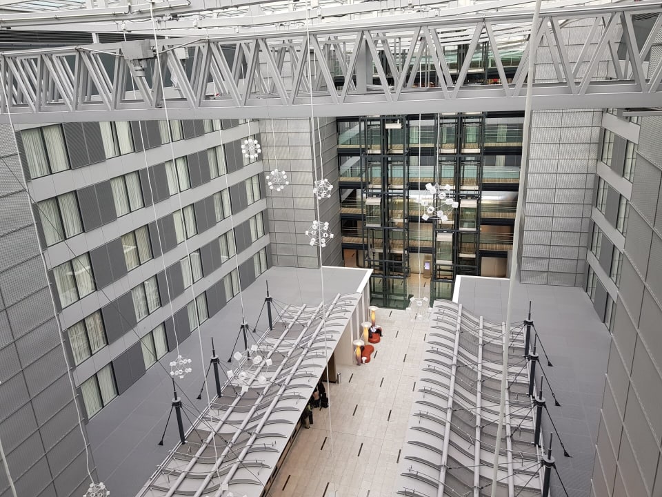 Lobby Hilton Frankfurt Airport