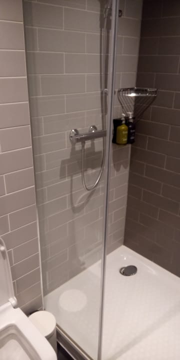 Zimmer Holiday Inn Express London Heathrow T4