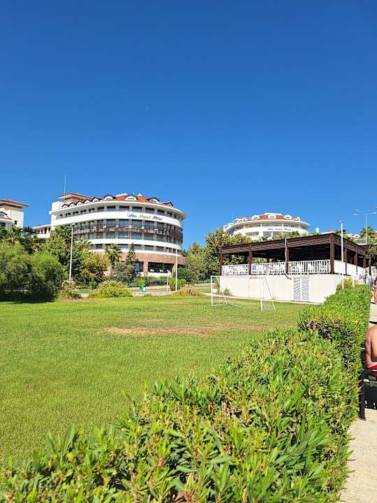 Außenansicht Alba Queen Hotel