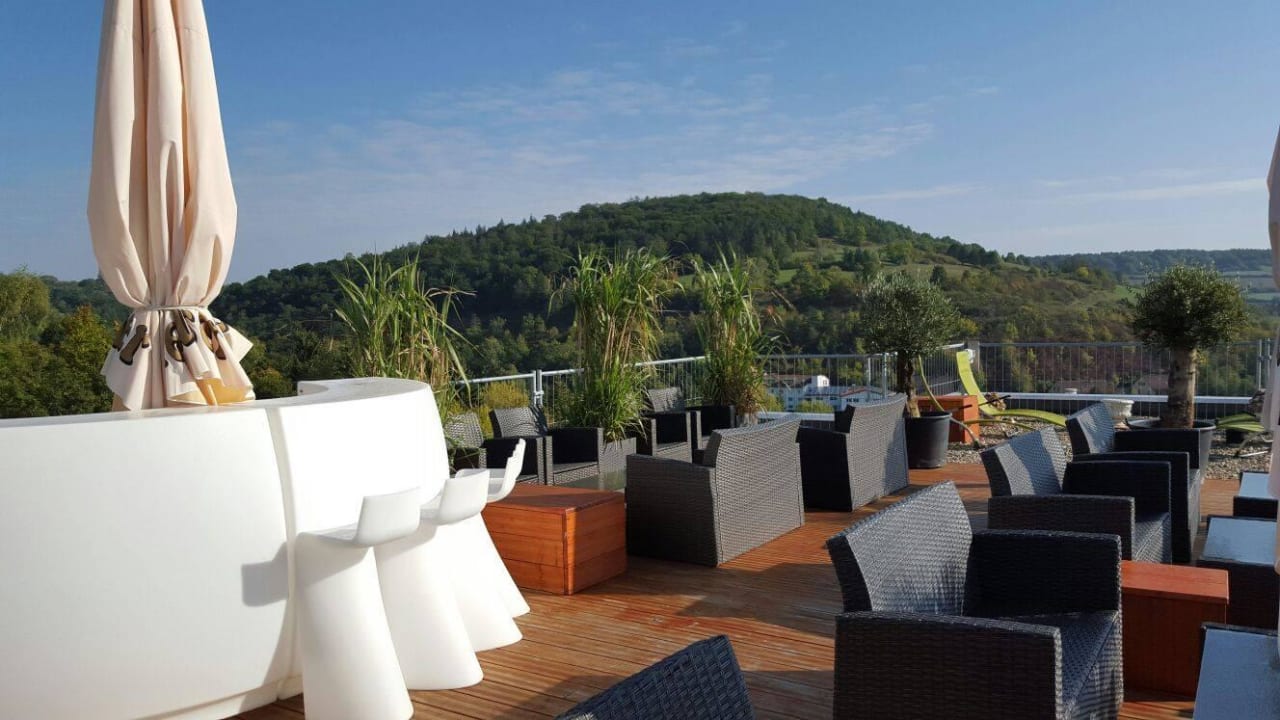 Sky-Lounge - hier fängt man jeden Sonnenstrahl ein Vitalhotel König am Park