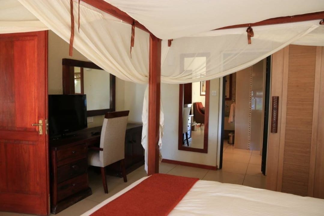 Schlafzimmer von der Suite Okavango Hotel Mowana Safari Lodge