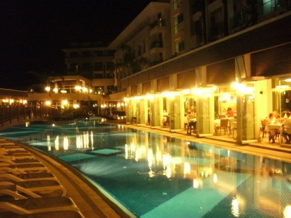 Am Abend Sunis Evren Beach Resort Hotel & Spa