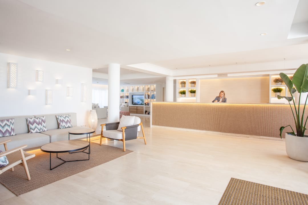Lobby Grupotel Aldea Cala'n Bosch