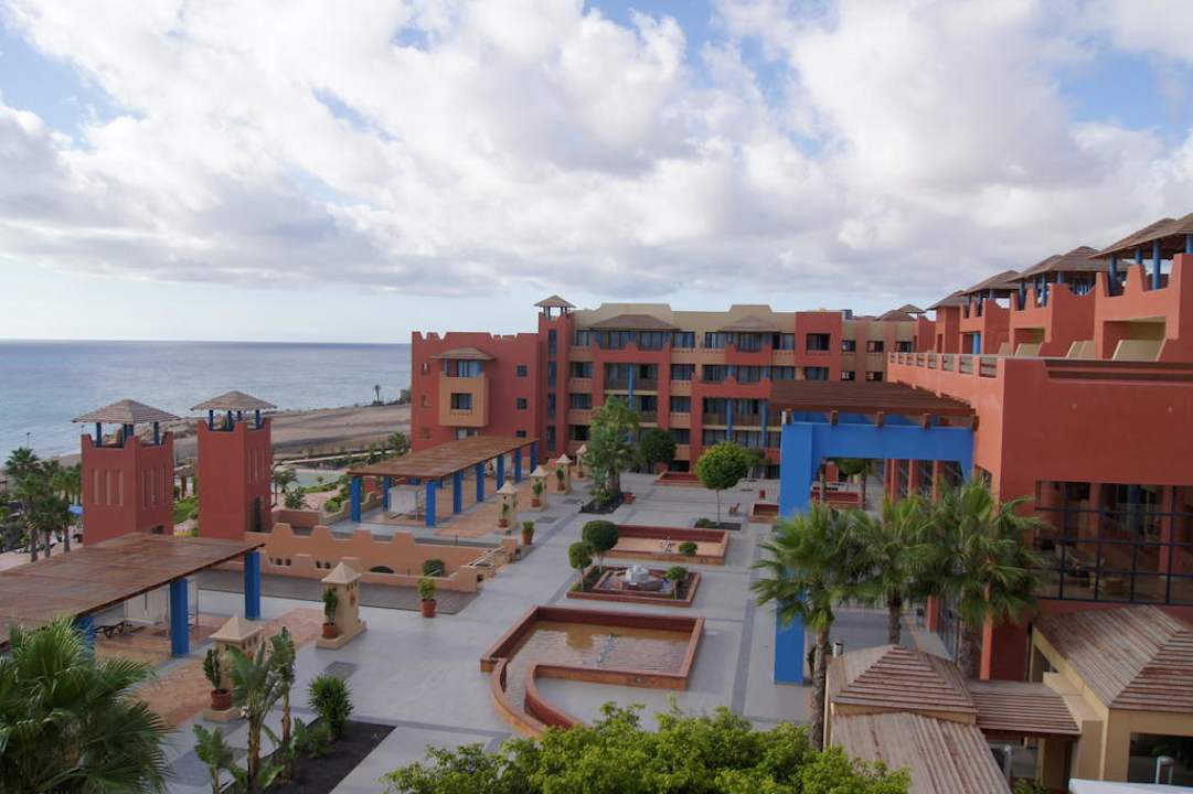 Ausblick mit Hotelansicht H10 Tindaya