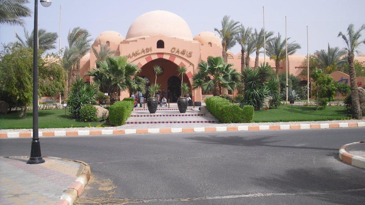 Hoteleingang Jaz Makadi Oasis Resort