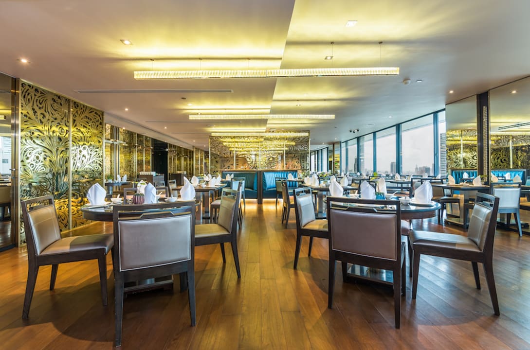 Restaurant Emporium Suites by Chatrium