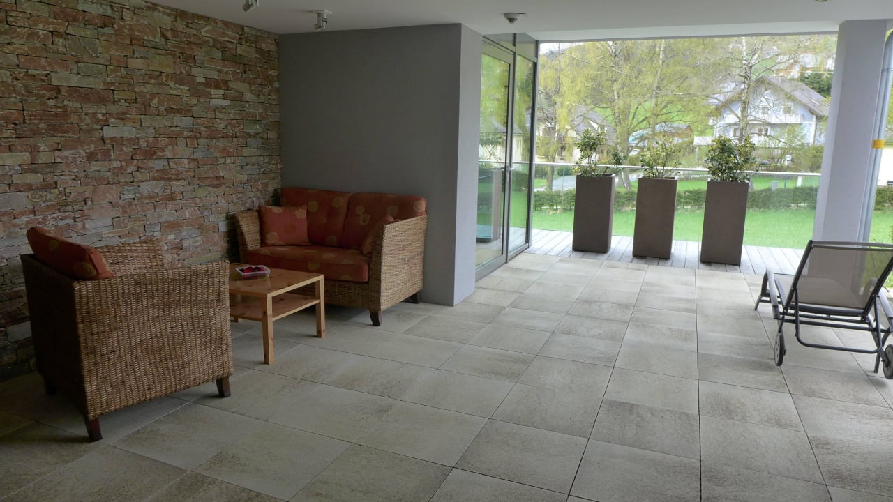 Sauna-Ruhebereich aussen Dorfhotel Fasching