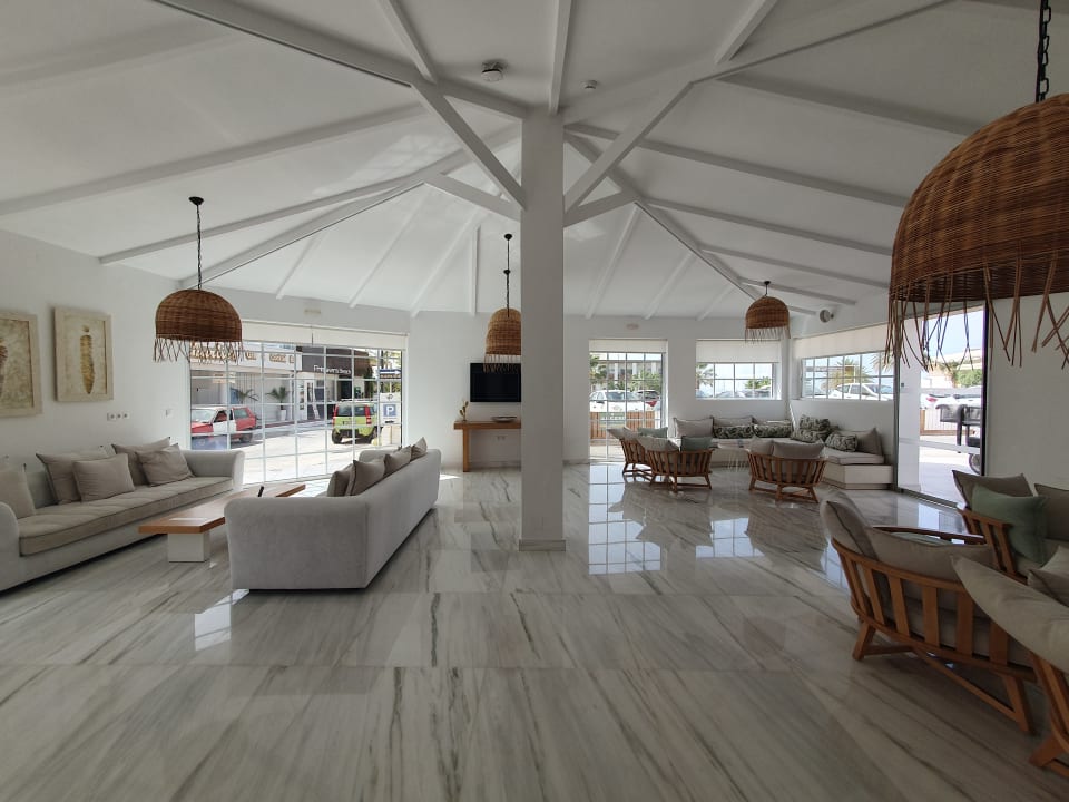 Lobby High Beach Resort
