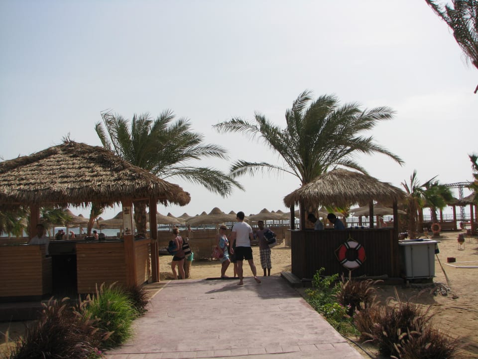 Wejście na plażę Amwaj Beach Club Abu Soma Resort