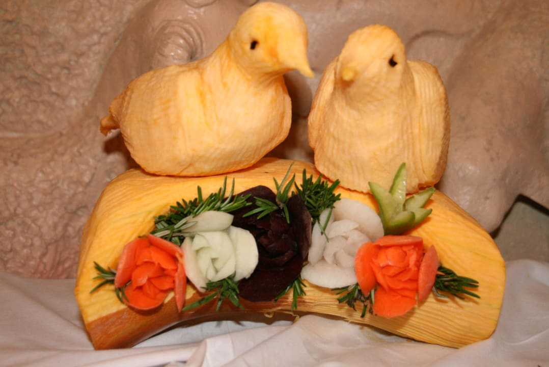 Aus Butter geformt und gestaltet Three Corners Happy Life Beach Resort