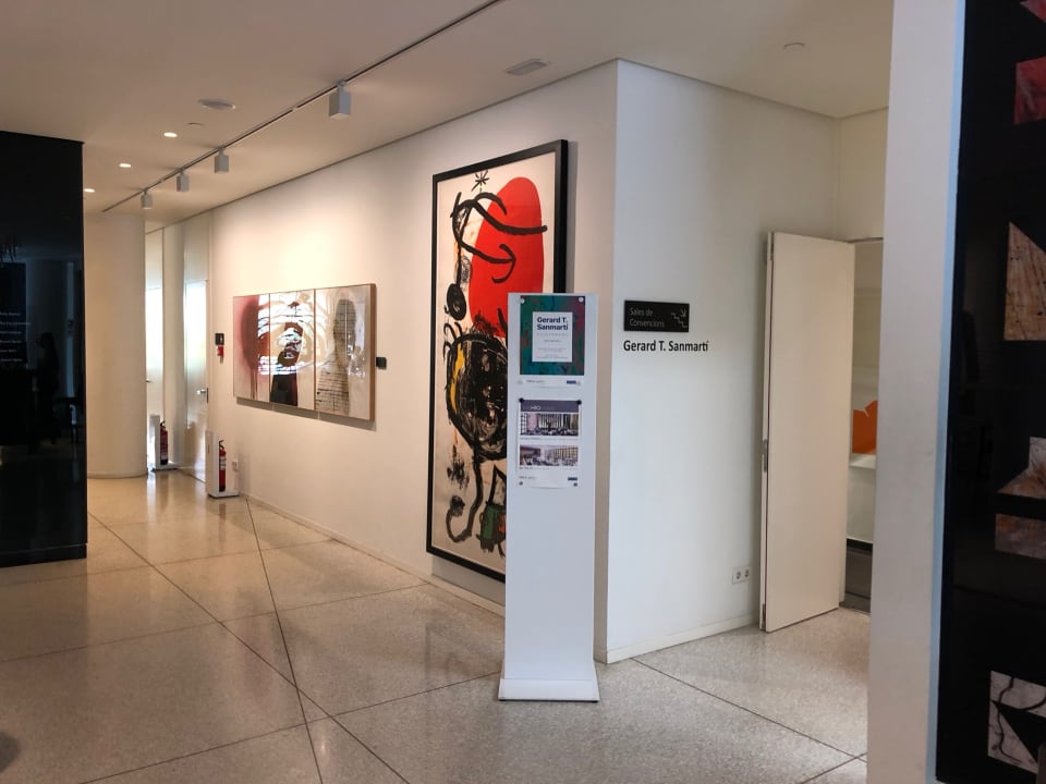 Lobby H10 Art Gallery