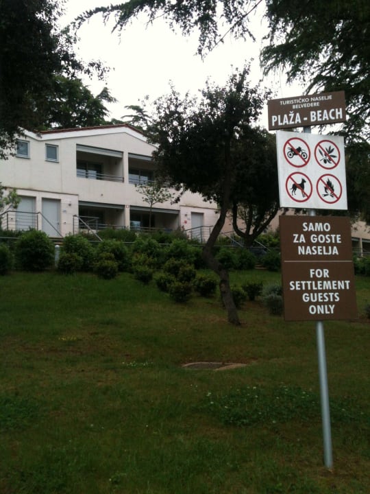 Blick vom Meer zur Anlage Maistra Select Belvedere Resort