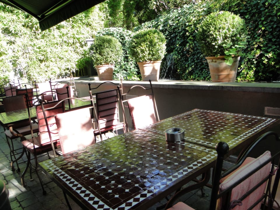 Außenansicht Hotel Manos Premier