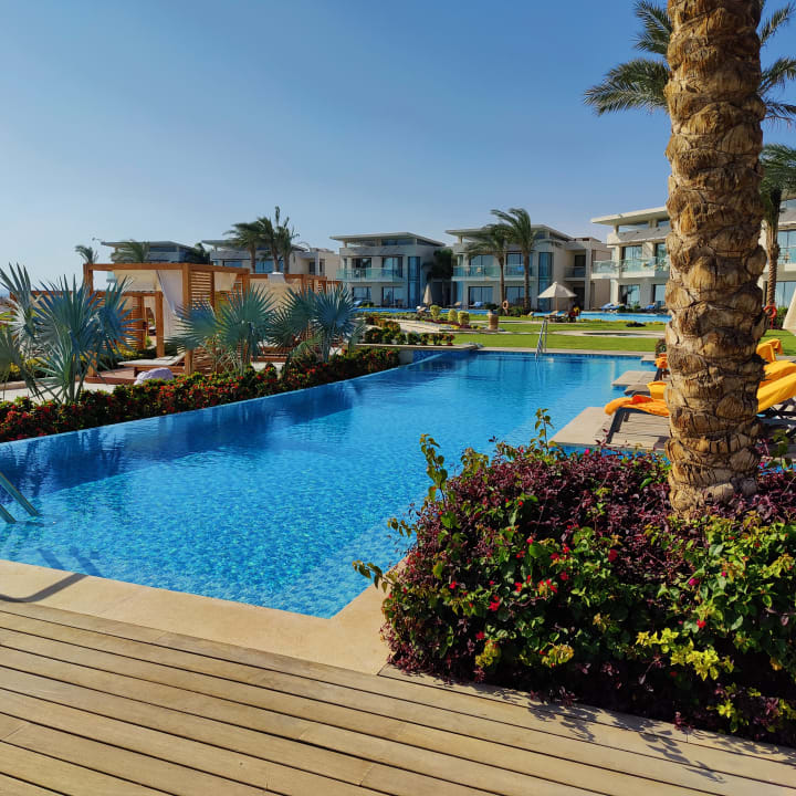 Pool Rixos Premium Magawish Suites & Villas