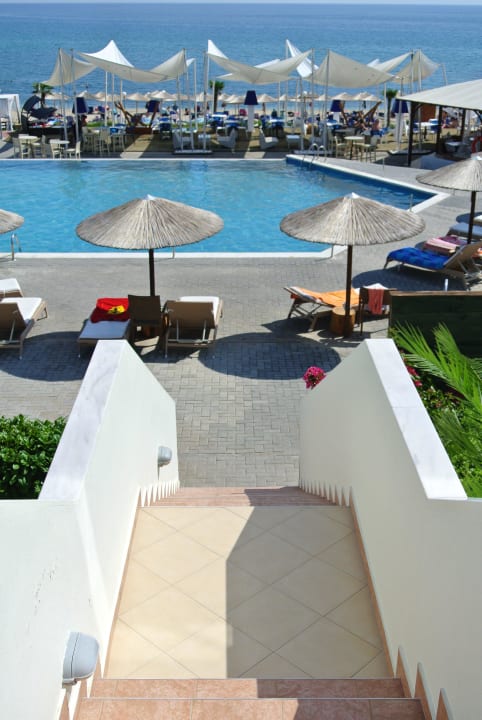 Weg zum Pool Blue Dream Palace