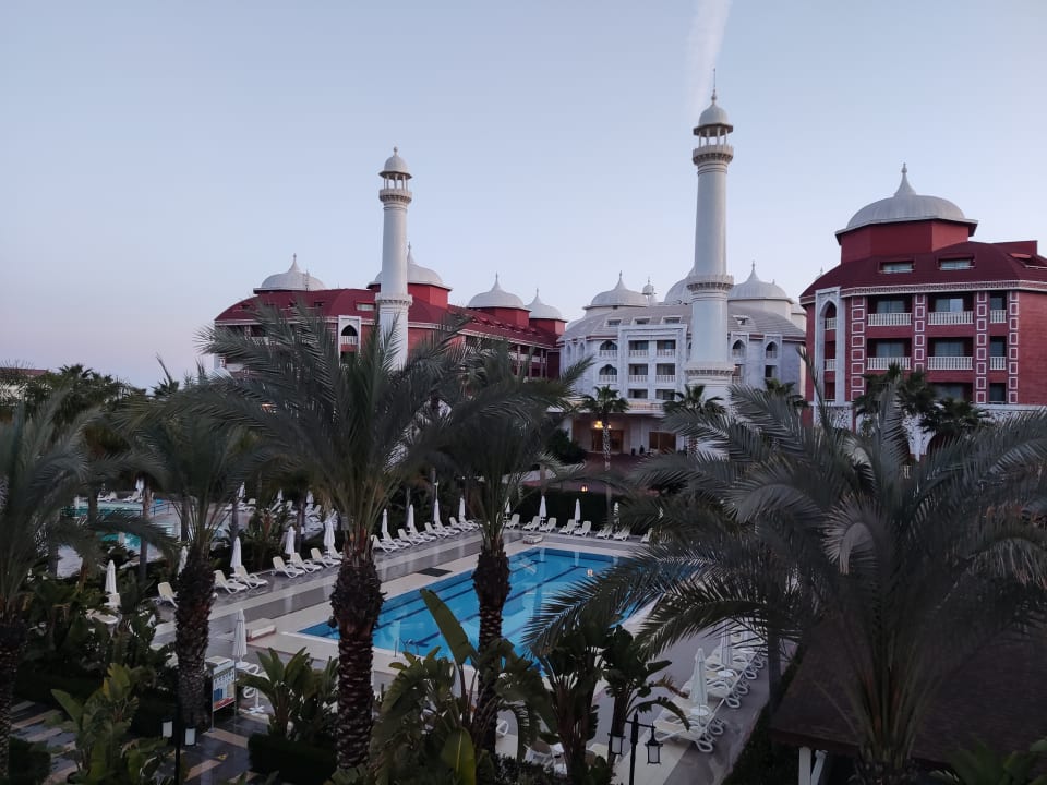 Außenansicht Royal Taj Mahal Hotel