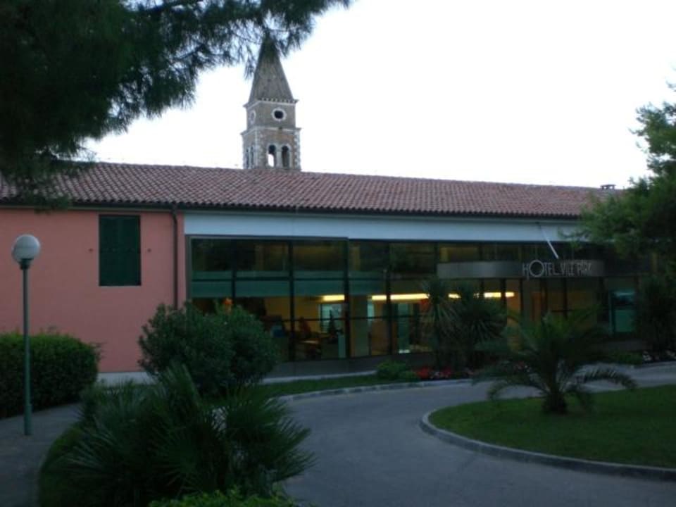 Anfahrtsbereich Hotel Vile Park