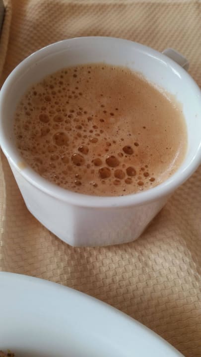 Kaffee kriegt man 24 Std Club Dizalya